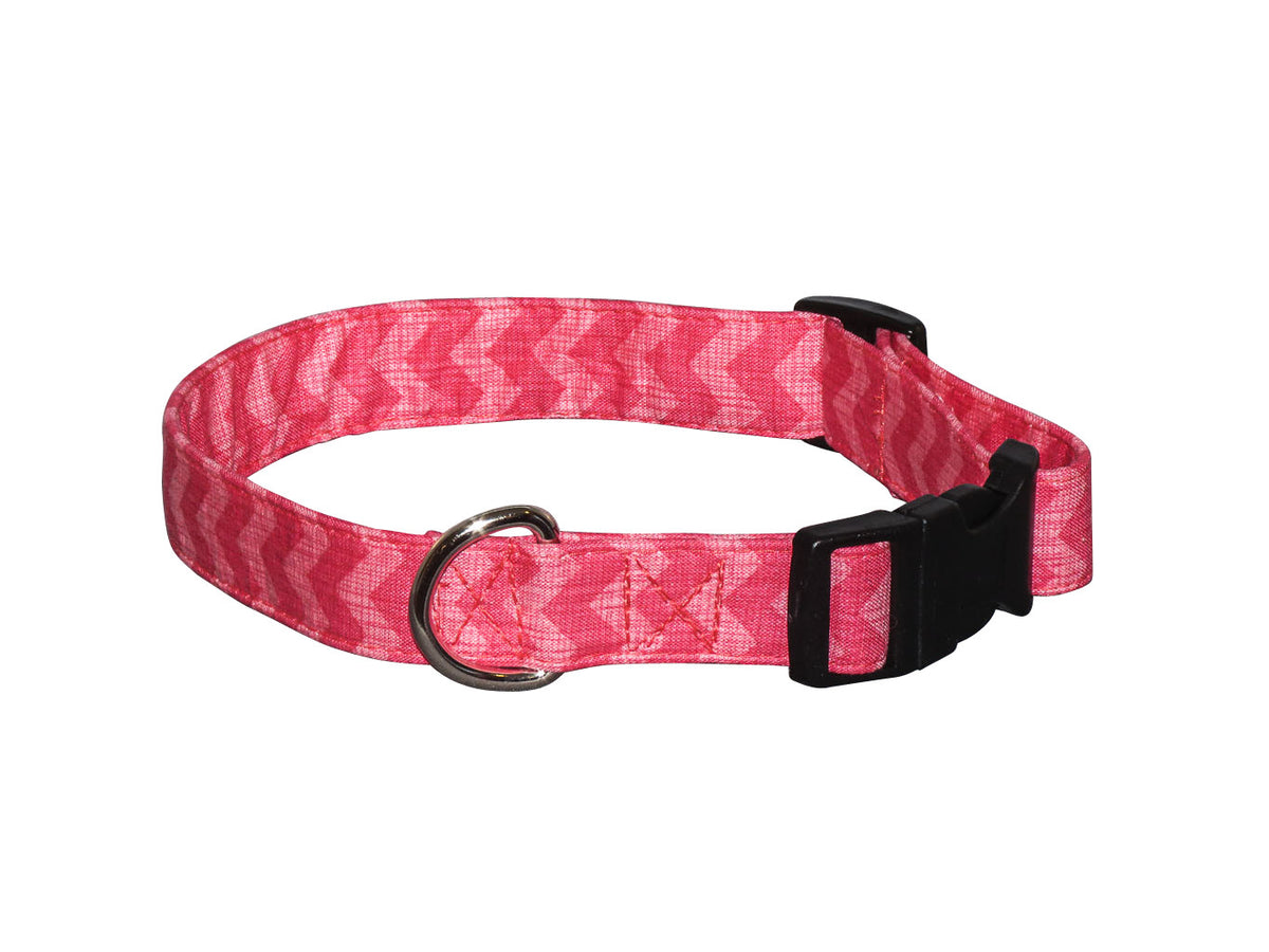 Salmon pink collar