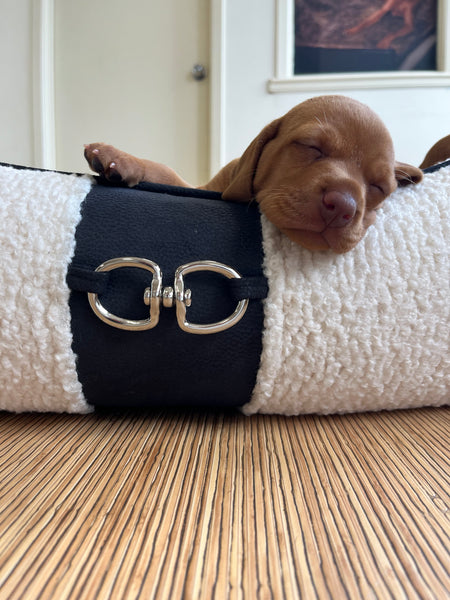 Bowsers Signature Scoop Dog Bed - Ivory Sheepskin Faux Fur